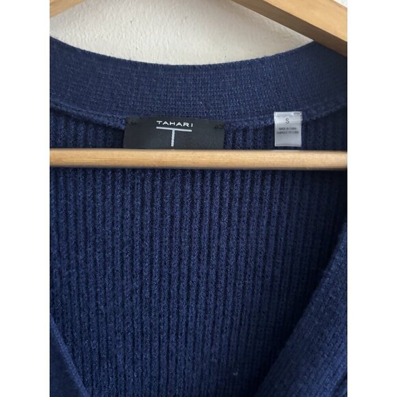 Tahari Cardigan Sweater Ribbed Knit Preppy Button Up Soft Navy Womens Small - Picture 2 of 10